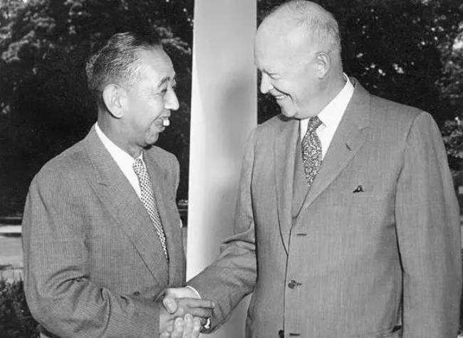 二战后日本的第一任首相是谁
