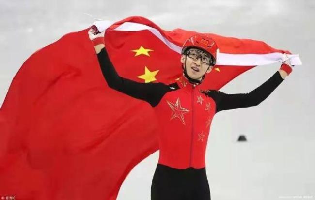 第一位冬奥会金牌运动员