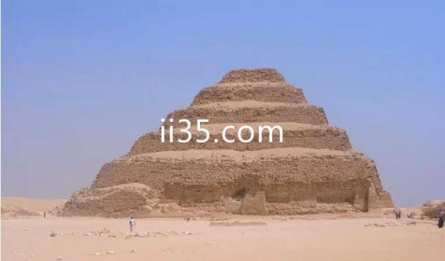 乔塞尔金字塔的地理位置及分析