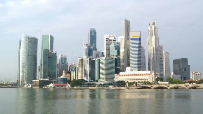 为什么很多新加坡人会移民澳洲
