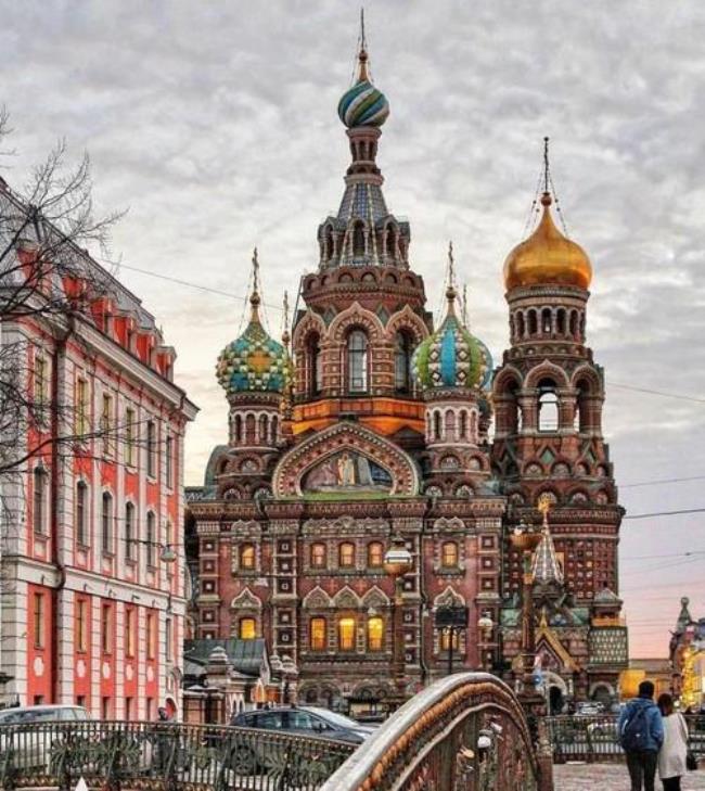 为什么俄罗斯建筑是彩色