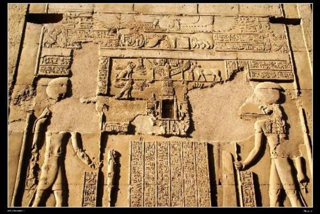 古埃及和秦始皇是同一个时代吗
