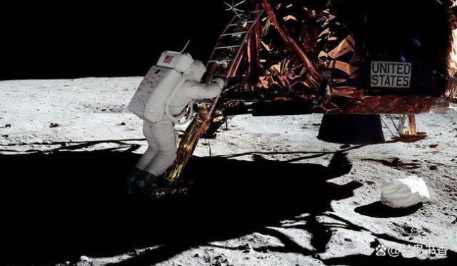 中国首次登上月球完成出舱任务