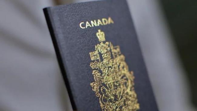 加拿大护照号码是几位