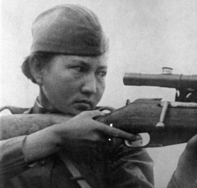 二战时苏联最厉害的狙击手是谁