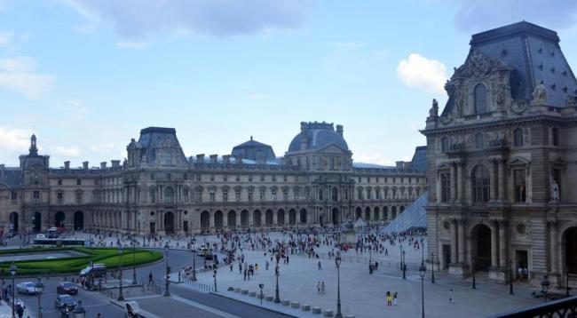 法国卢浮宫与凡尔赛宫的区别