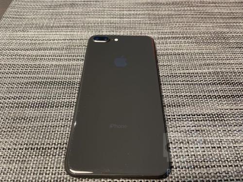 iphone8p64g实体店多少钱