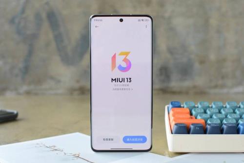 小米civi升级miui13卡吗