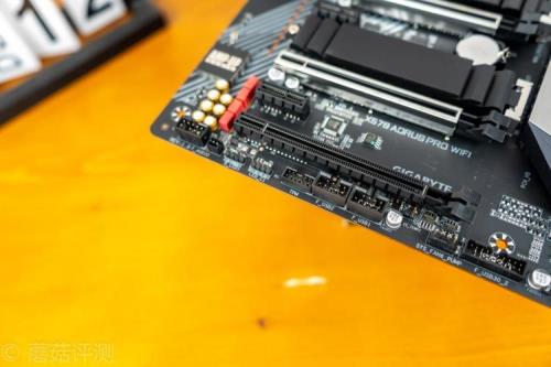 x570主板开机一停一开一停一开