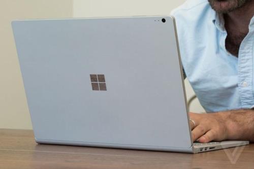 戴尔XPS 13和微软Surface Book哪个好