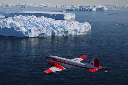普通民航飞机可以经过北极和南极上空吗