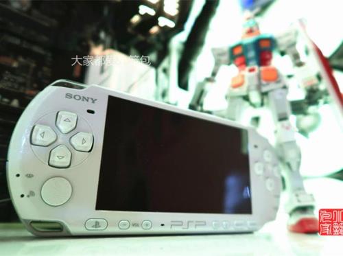 想够台PSP2000，1000好还是2000好区别在什么地方