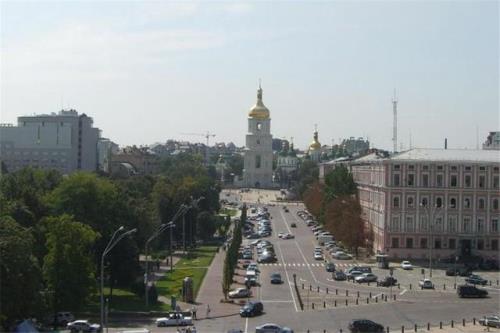 乌克兰的基辅，和中国北方的哪个大城市气候比较像