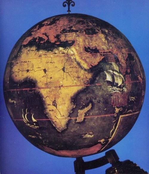 买地球仪好还是世界地图好