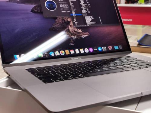 macbookpro13inch2018  i7