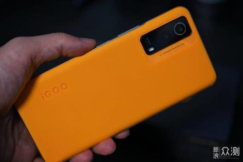 iqoo neo5对比iq z5