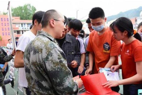 北欧五国都强制服兵役吗