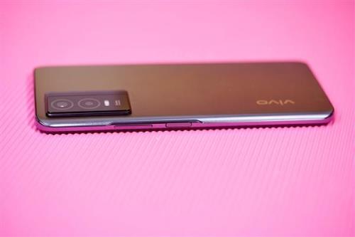 vivo y76s和oppoa93s哪个好