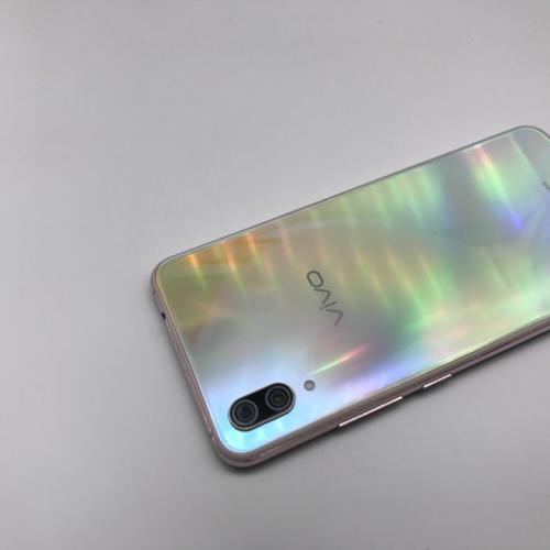 换vivo x23幻彩版后盖要多少钱