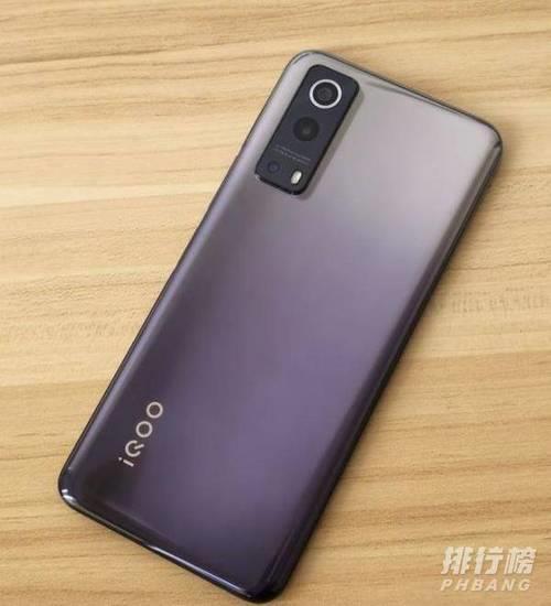 vivo Z系列  与IQ系列哪个好