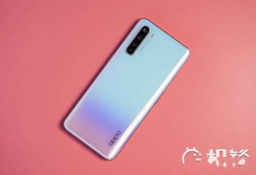 oppo reno 3手机屏幕是三星屏吗