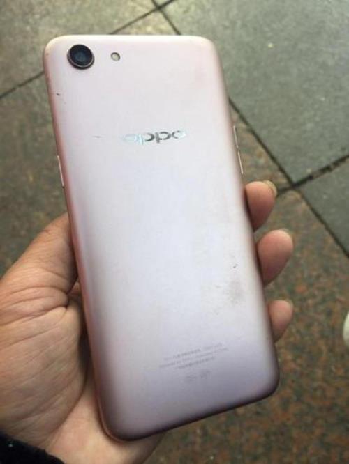 OPPO a 5用了2年后很卡