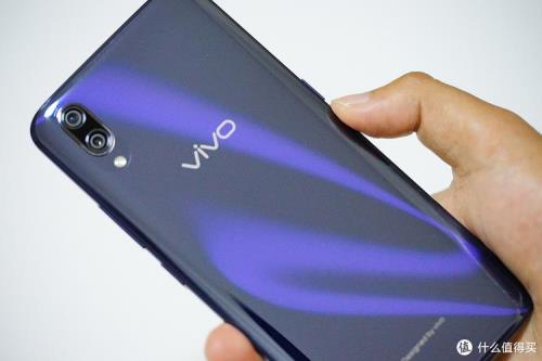 vivo x23怎么充电