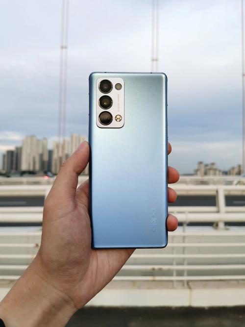 opporeno6pro曲面屏摔了就碎吗