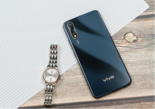 vivoz5和z5x大小一样吗