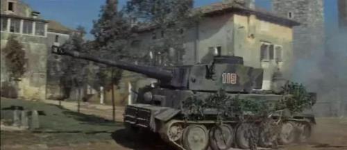 二战德国在大雪天大群虎式坦克进攻的电影叫什么