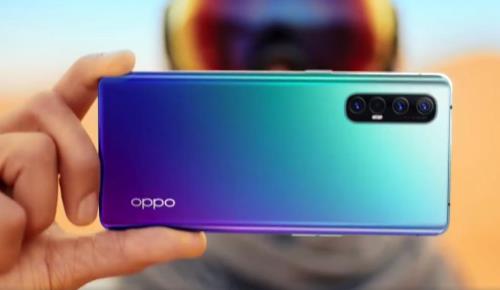 oppo  reno3比R17屏幕大吗