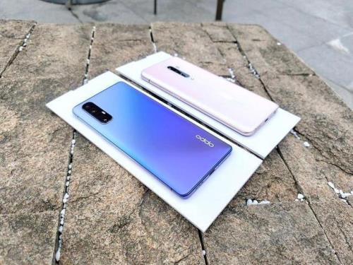 oppo reno3手机后面几个孔