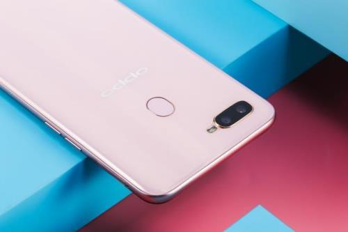 OPPO a7亮屏开不开机怎么回事