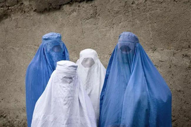 阿富汗为什么穿那么厚衣服