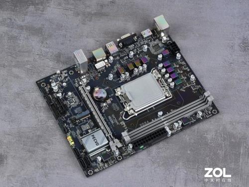 r7260x显卡可以插在h61主板吗