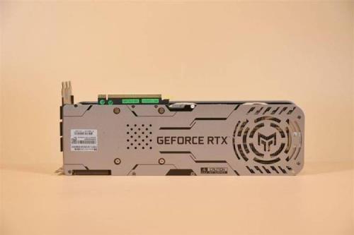 泰坦rtx8000和3090哪个更强