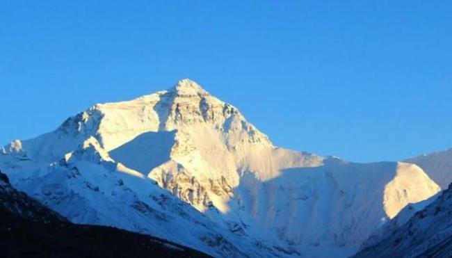 莫纳克亚山和珠穆朗玛峰哪个最高