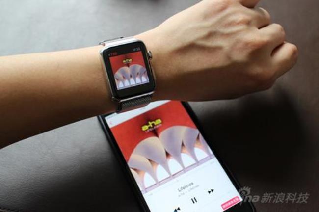 iwatch 能连接几个iphone