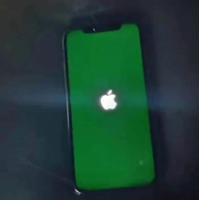 iphone 12发烫绿屏明显吗
