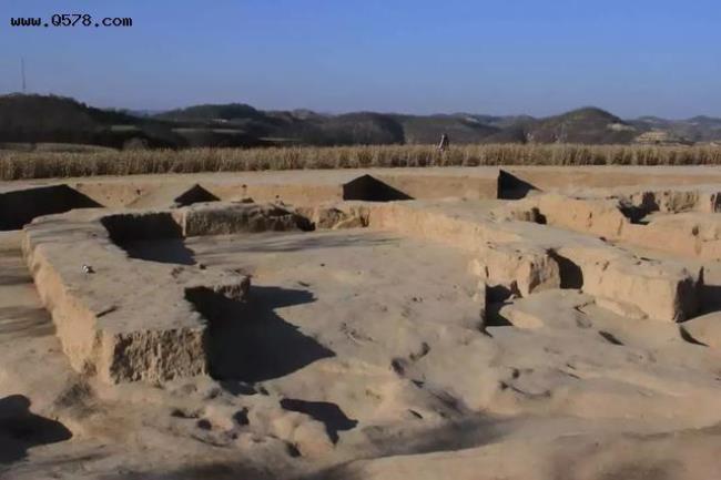 中国考古文化以遗址命名的是
