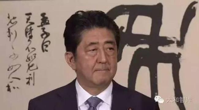 日本天皇与首相谁的地位和权力更大