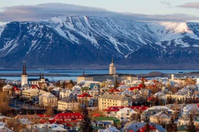 冰岛北边是什么国家