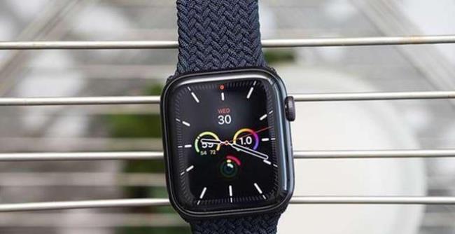 applewatchse充电时间