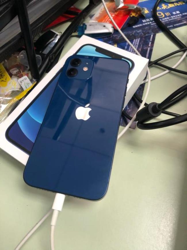 iphone12没有背光