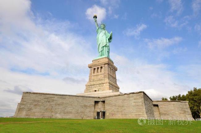 华盛顿里面有自由女神像吗
