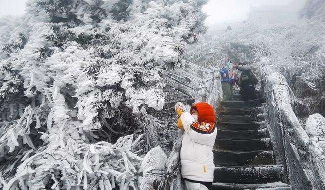 去武当山上冷吗