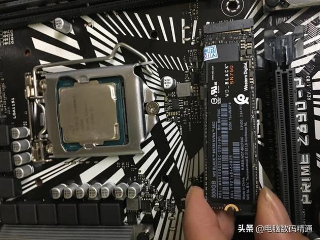 z390主板供电怎么插