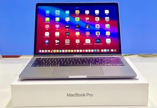 17款的MacBookAir和15款的MacBookPro买哪个