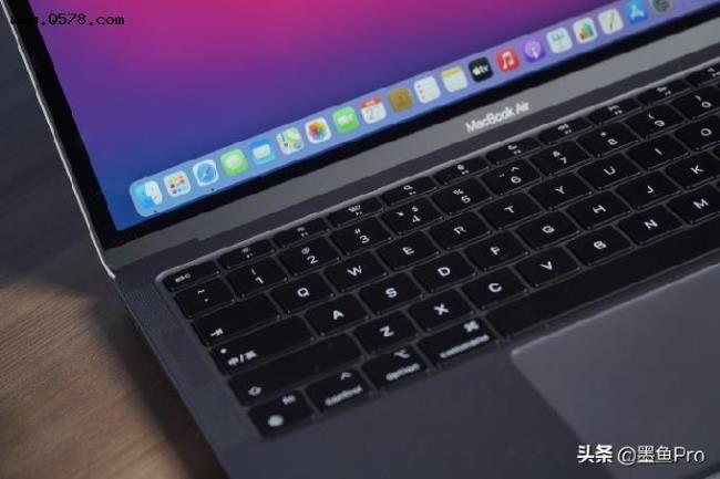 macbookair怎么连接外置显示器