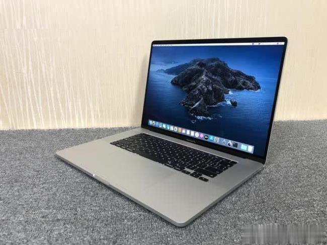 macbook买多少寸